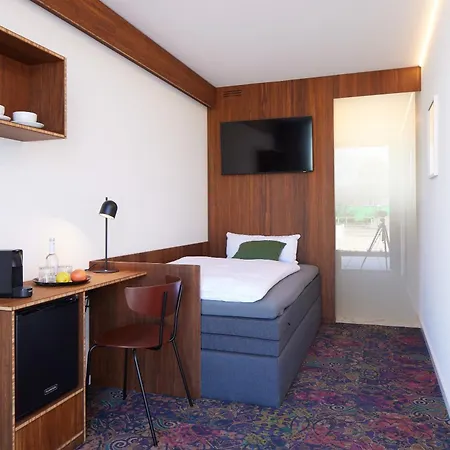 Hotel Tin - - Aus Hochwertig Ausgebauten Ueberseecontainern 3*