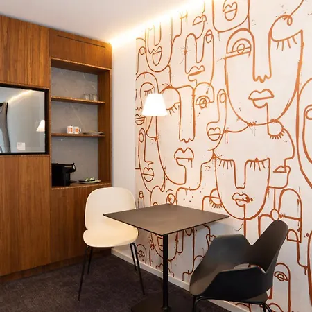 Tin Hotel Hueckelhoven