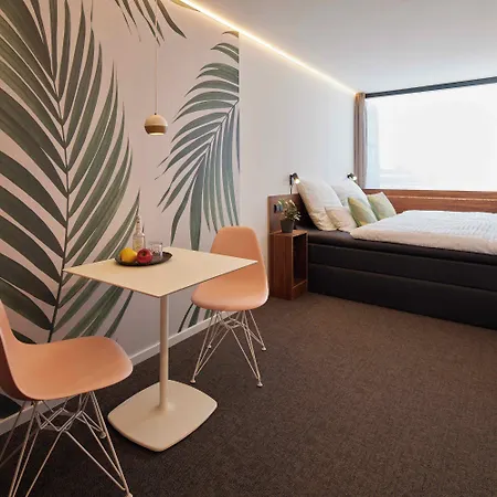 Tin Hotel 3*