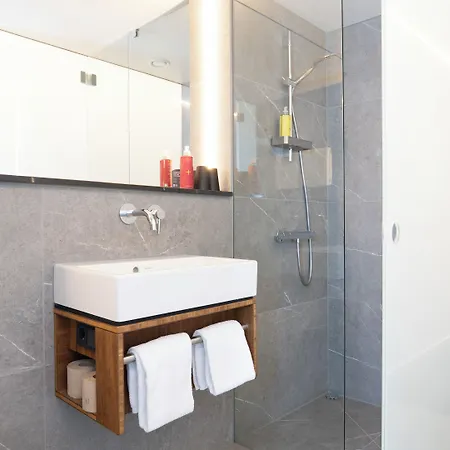 Hotel Tin 3*